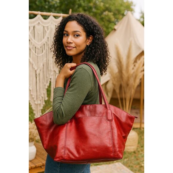 HOBO international Kole leather bag in berry red - Picture 1 of 6